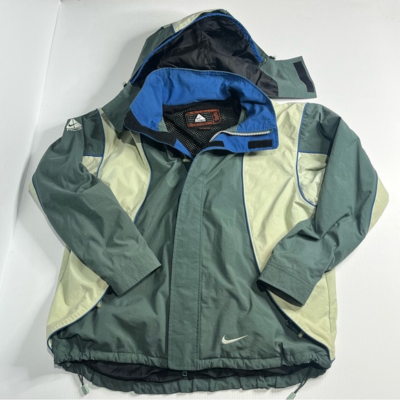 Nike Other - Vintage Nike ACG jacket size XL